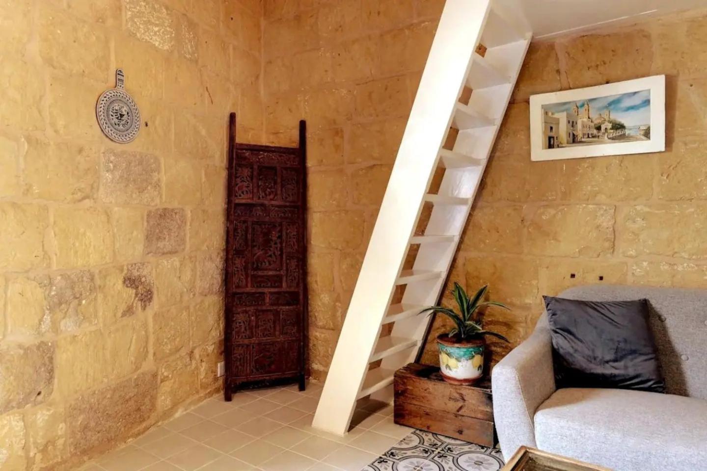 Historic Hideaways - 900 Year Old Converted Studios Victoria Exterior foto